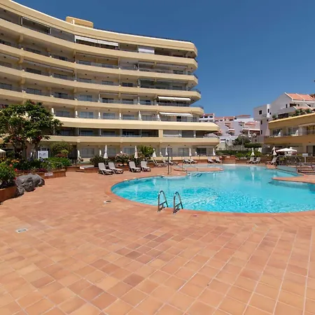 Santa Maria 105 - Two Bed With Sea Views 公寓