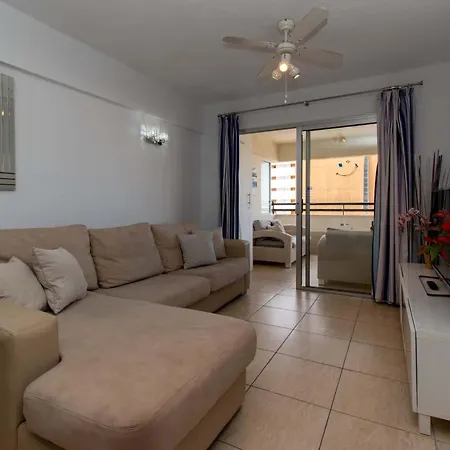 Santa Maria 105 - Two Bed With Sea Views * 阿德耶