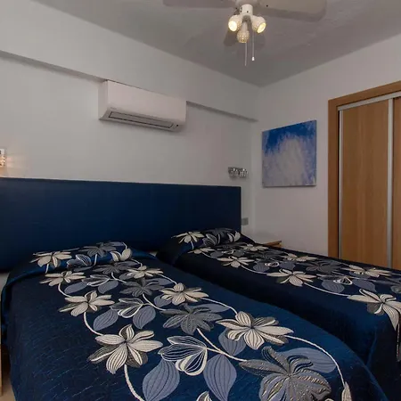 Santa Maria 105 - Two Bed With Sea Views *