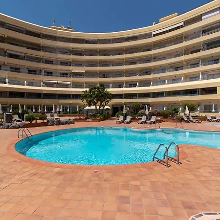 Santa Maria 105 - Two Bed With Sea Views *